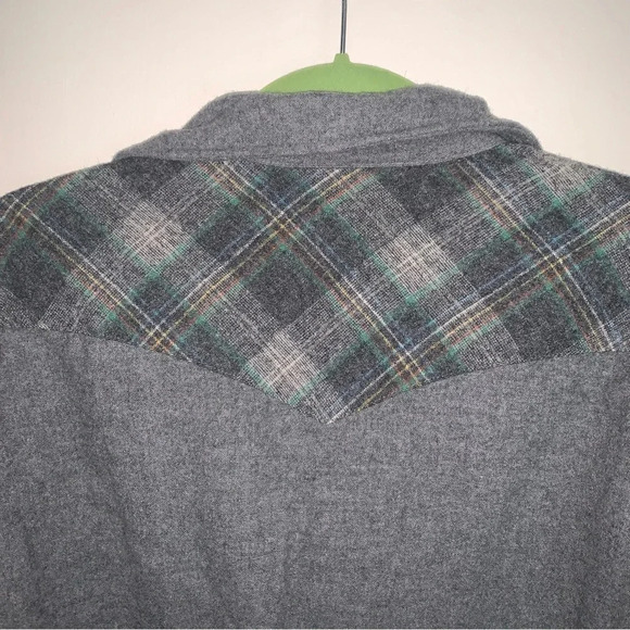 Pendleton 100% Virgin Wool Plaid Grey Long Sleeve Western Style Snap  Up Shirt M - Picture 4 of 9